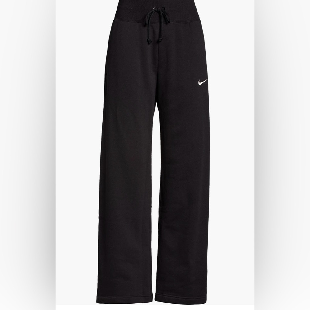 Nike wide leg sweats. Black medium